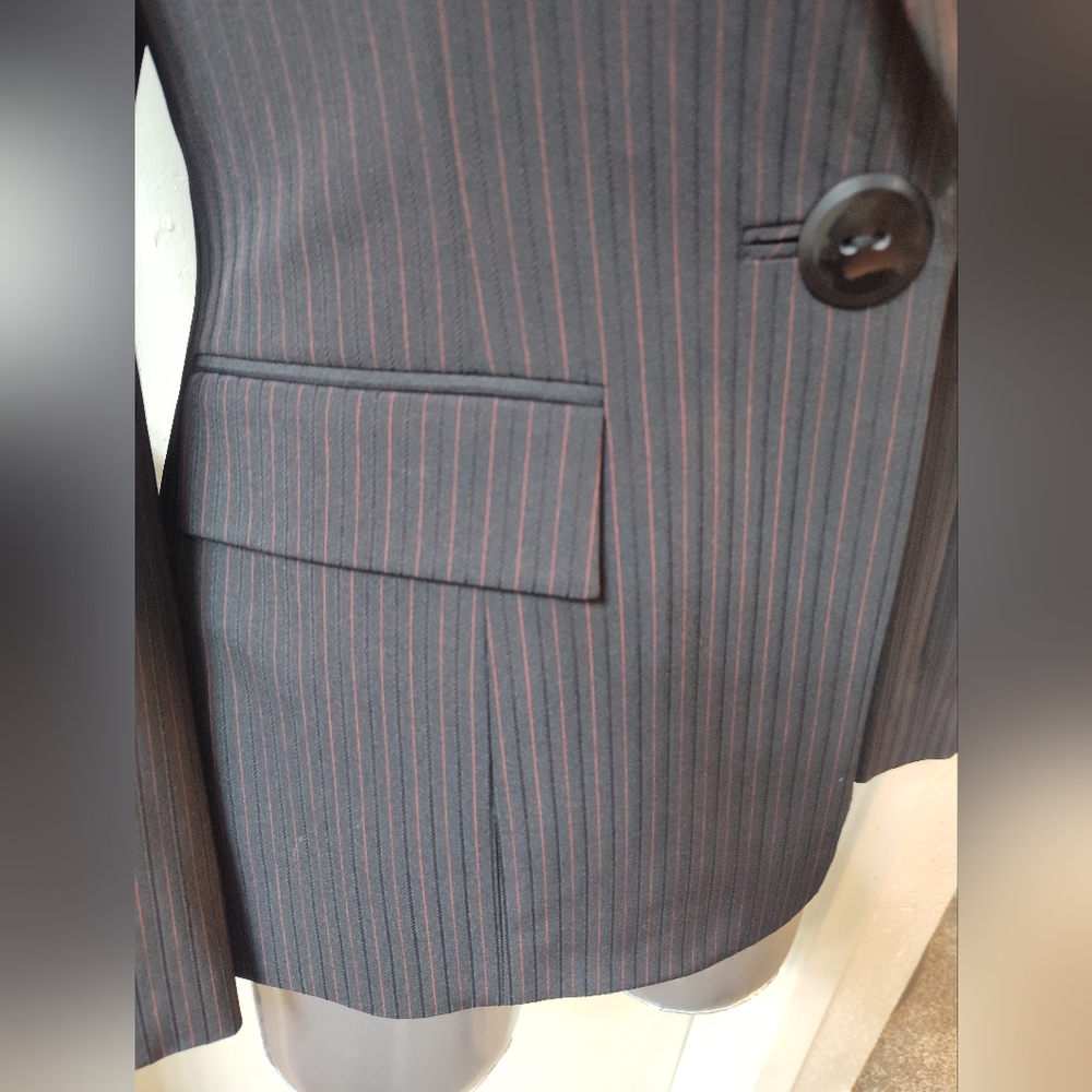 Blazer - Picture 2 of 3